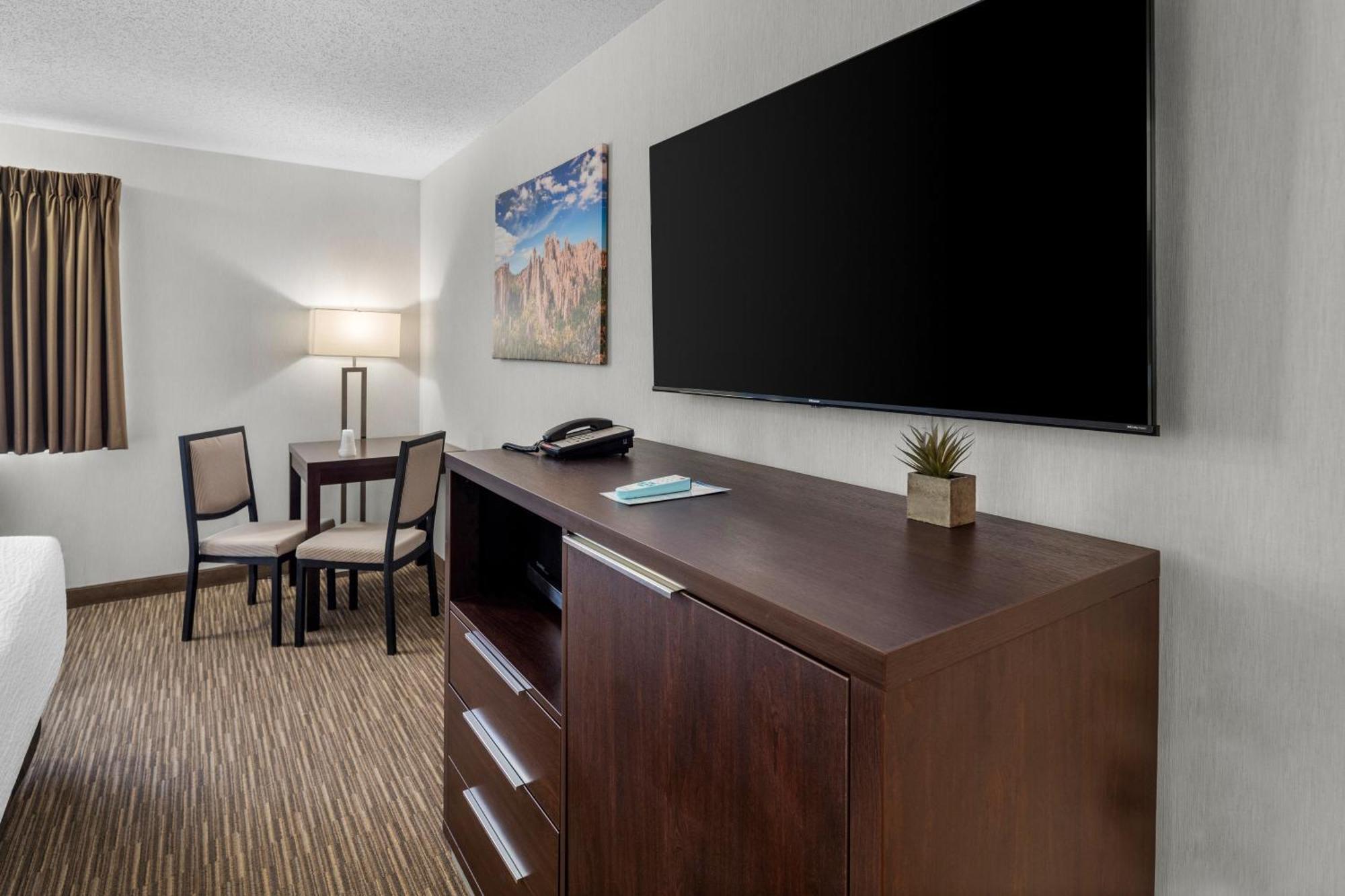 היל סיטי Everspring Inn & Suites מראה חיצוני תמונה